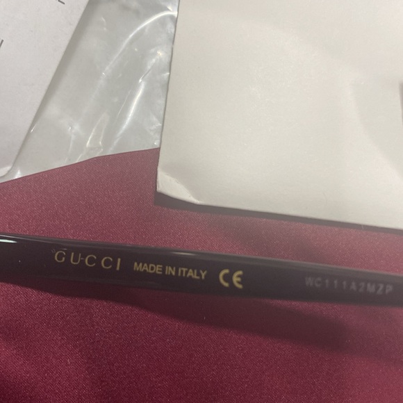 Authentic Gucci Sunglasses - Picture 4 of 9